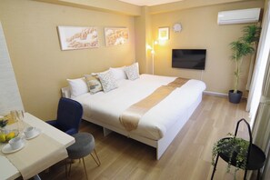 1 bedroom, desk, free WiFi, bed sheets