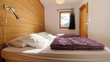 4 camere, ferro/asse da stiro, Wi-Fi gratuito