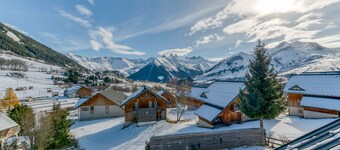 Apartment 'Le Pralud' with Mountain View, Shared Terrace and Wi-Fi