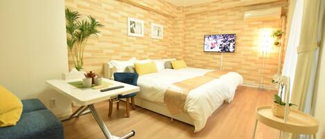 1 bedroom, desk, free WiFi, bed sheets