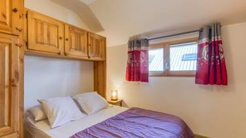 2 camere, ferro/asse da stiro, Wi-Fi gratuito