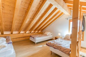 4 Schlafzimmer, Bügeleisen/Bügelbrett, kostenloses WLAN