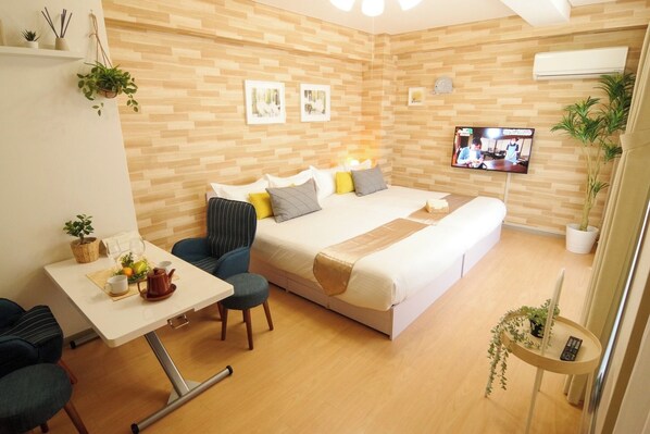 1 habitación, escritorio, wifi gratis y ropa de cama 