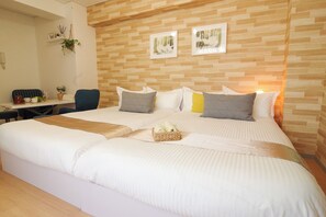 1 bedroom, desk, free WiFi, bed sheets