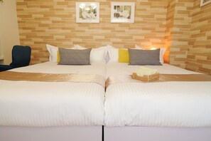 1 bedroom, desk, free WiFi, bed sheets