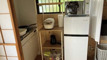Fridge, microwave, stovetop, cookware/dishes/utensils