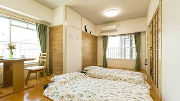 1 bedroom, desk, free WiFi, bed sheets