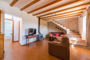 Télévision, cheminée