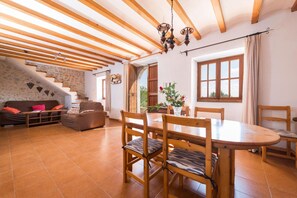 Dining - Villa 'Granja' with Mountain View, Private Pool and Wi-Fi (Inca)