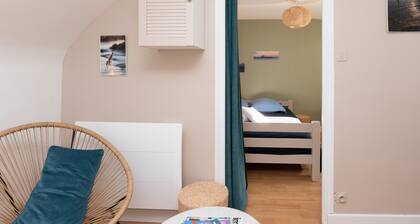 Cozy Studio 'Ideal Near the Sea and Vannes' with Wi-Fi