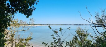 Cozy Studio 'Ideal Near the Sea and Vannes' with Wi-Fi