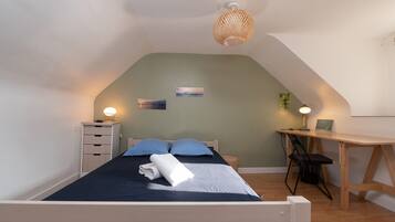 1 bedroom, free WiFi, bed sheets