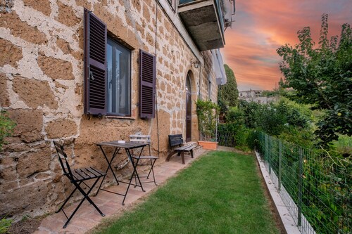 Apartment 'Loft Orsini' mit privatem Garten