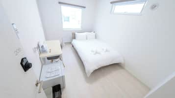 10 quartos, escrivaninha, Wi-Fi de cortesia, roupa de cama