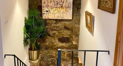 Holiday Home 'Casa Romã' with Mountain View, Private Terrace and Wi-Fi