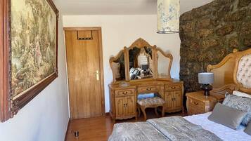 3 camere, ferro/asse da stiro, Wi-Fi gratuito, lenzuola