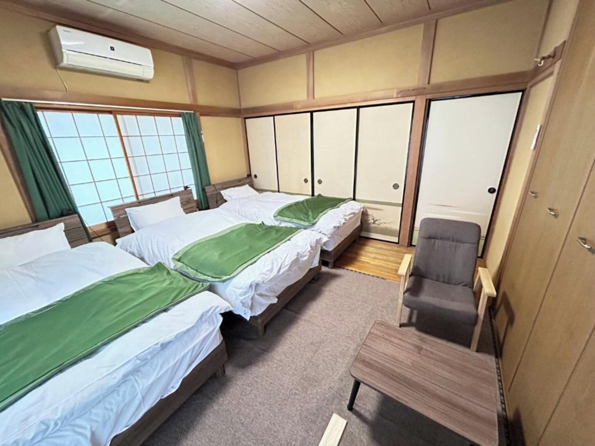 4 間睡房、書桌、免費 Wi-Fi