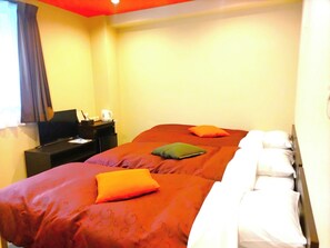 8 bedrooms, desk, iron/ironing board, free WiFi