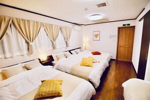 5 bedrooms, desk, iron/ironing board, free WiFi