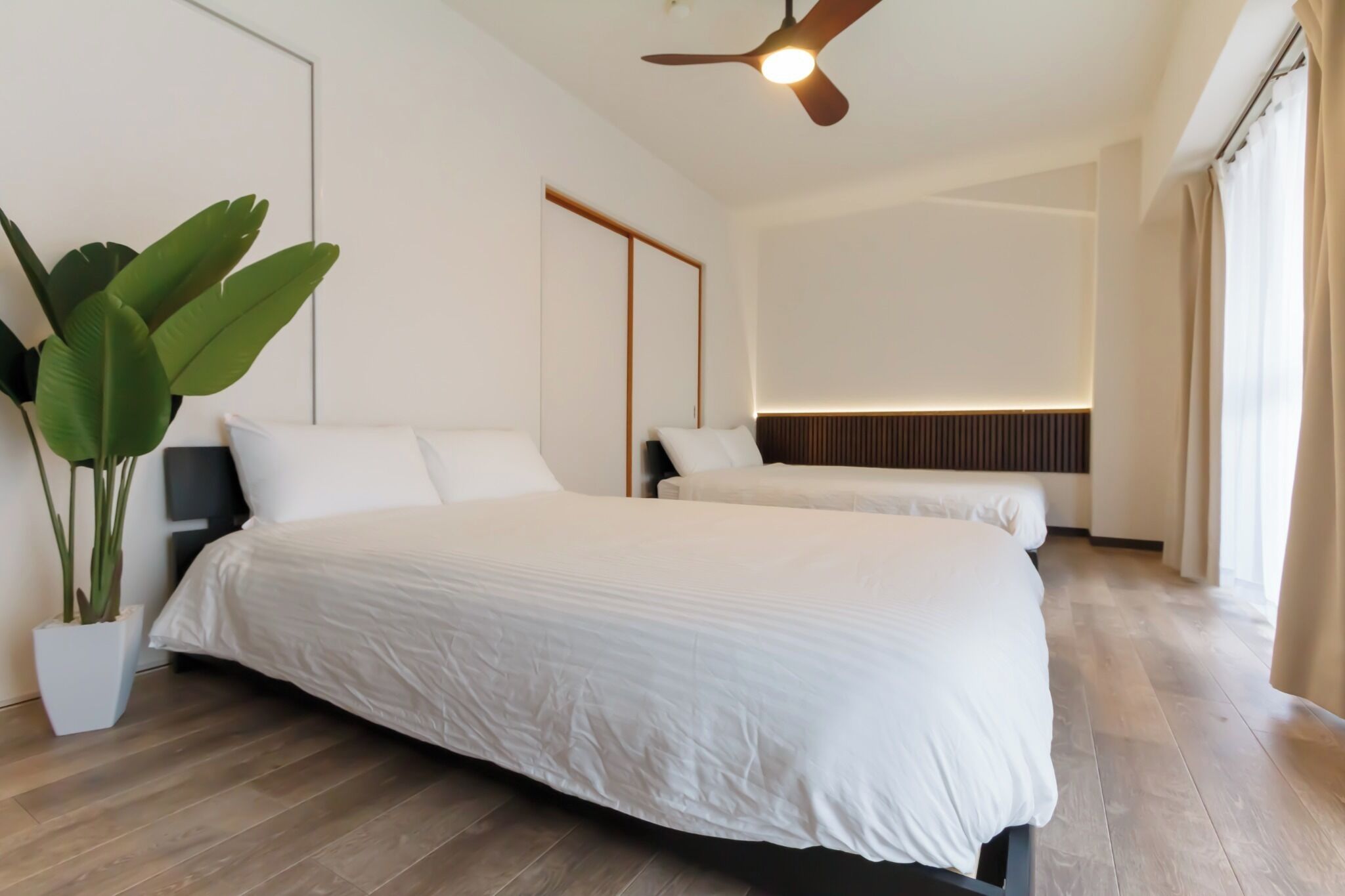 4 bedrooms, desk, iron/ironing board, free WiFi