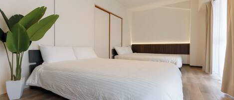 4 bedrooms, desk, iron/ironing board, free WiFi