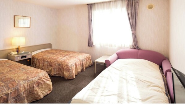 1 bedroom, desk, iron/ironing board, free WiFi