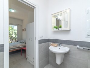 3 chambres, fer et planche à repasser, Wi-Fi