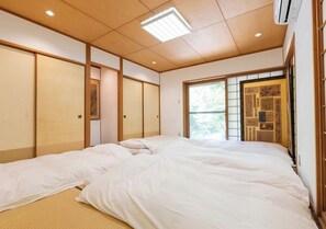 2 habitaciones, escritorio, wifi gratis y ropa de cama