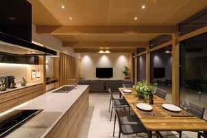 Villa de lujo | Servicio de comidas en la habitación