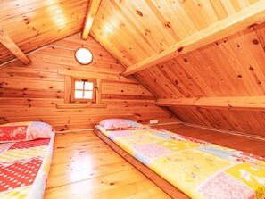 2 habitaciones, tabla de planchar con plancha y internet 