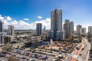Deluxe Studio with Ocean View | Balcony view - Ocean View Surfers Paradise Studio Suite (Surfers Paradise)