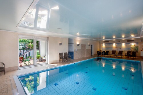 Haus Schönblick – "Apartment 5" with Mountain View, Private Terrace and Wi-Fi