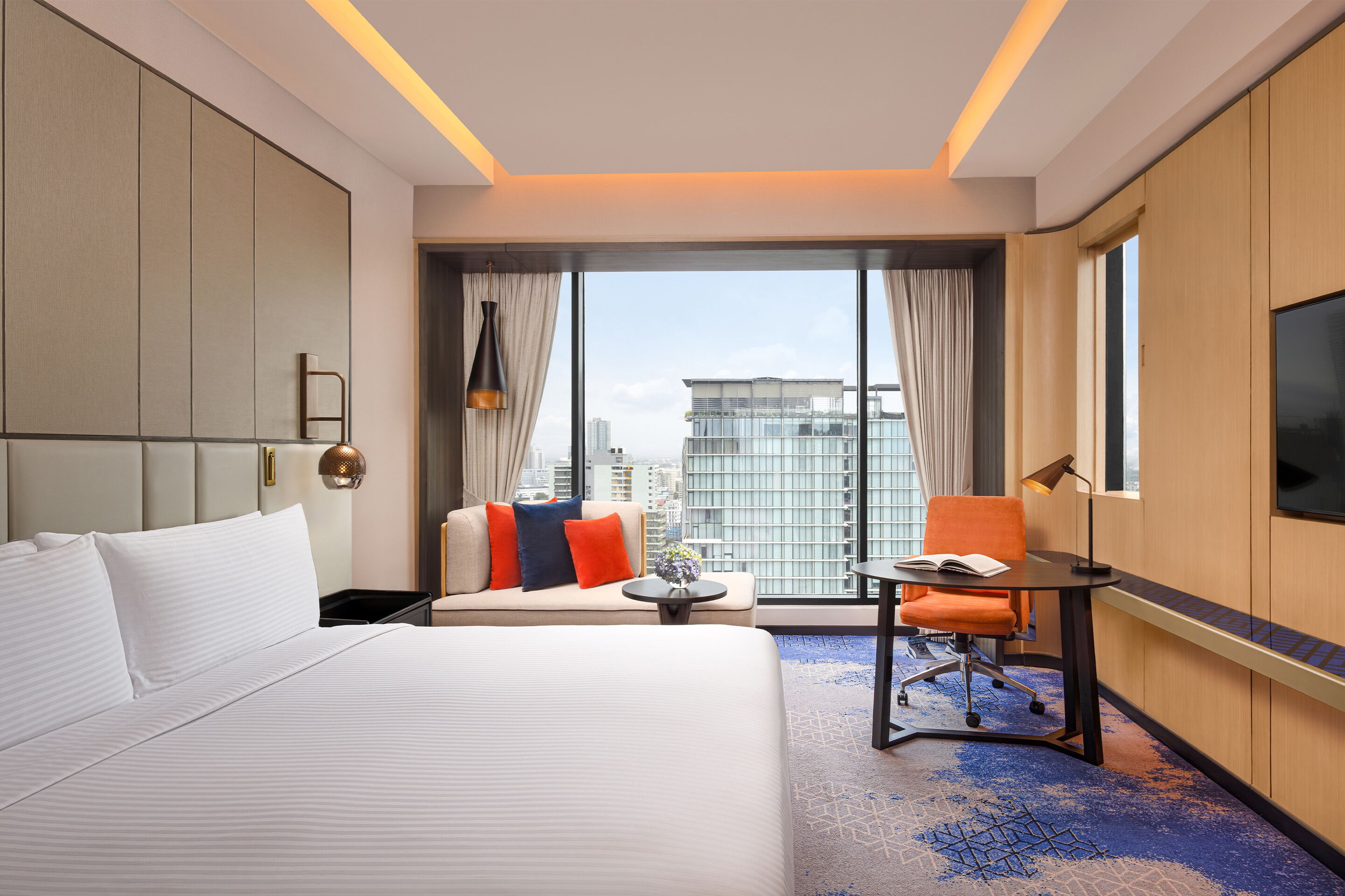 Superior Room, 1 King Bed, City View | Premium bedding, minibar, in-room safe, individually furnished