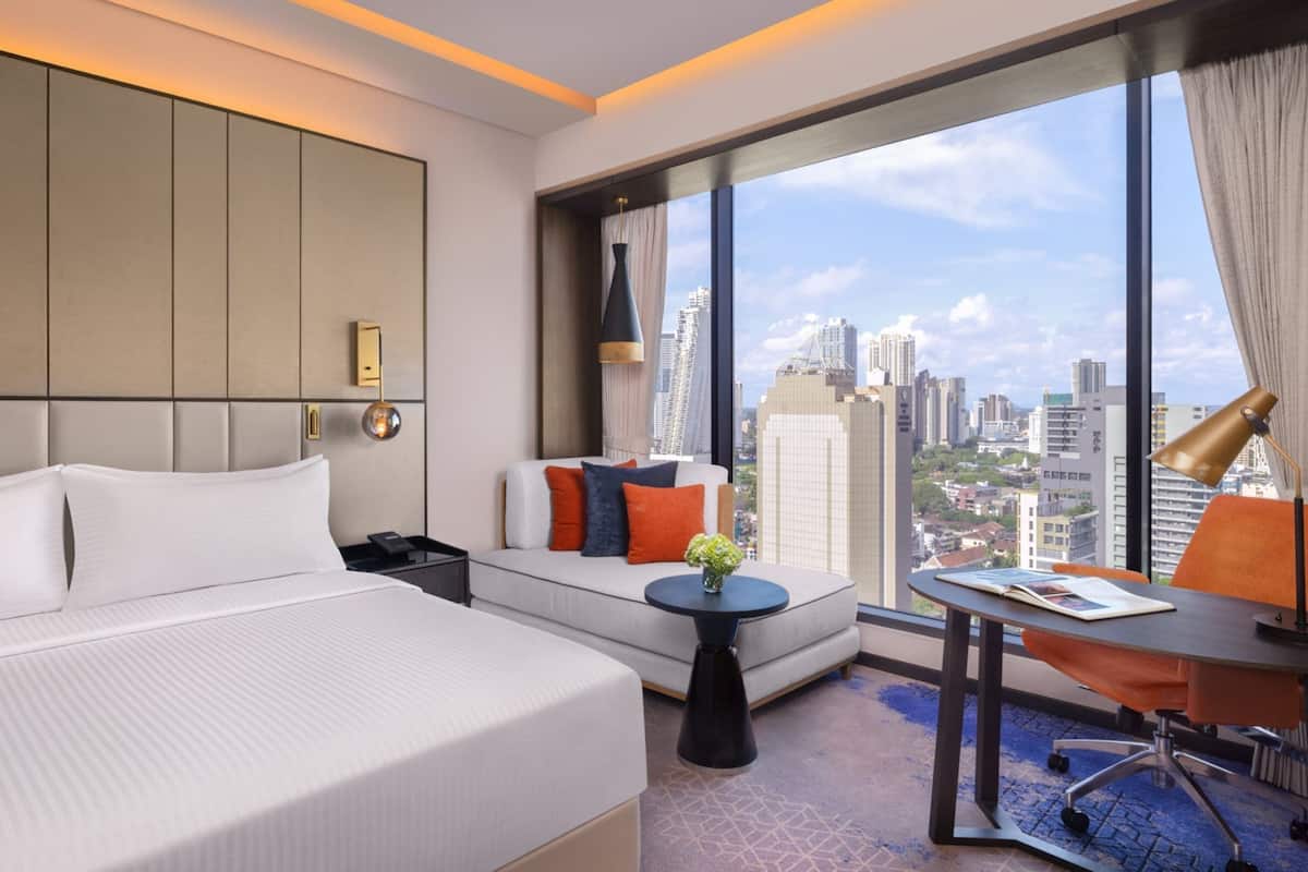 Habitación superior, 1 cama King size, vista a la ciudad | Vista a la ciudad