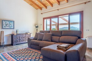 TV, fireplace - Finca S'aigo by Mallorca House Rent (Cala Murada)