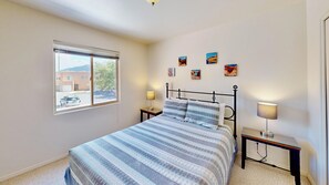 3 間睡房、熨斗/熨衫板、免費 Wi-Fi、床單