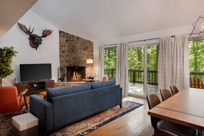 Interior - Cabin w Hot Tub, WiFi, Deck, Grill & Dog-Friendly! (Berkeley Springs)