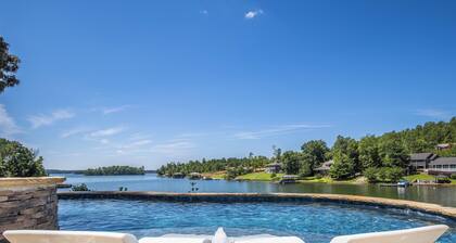 Paradise Found with a PRIVATE Pool & Spa!