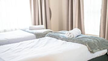 3 bedrooms, iron/ironing board, WiFi, bed sheets