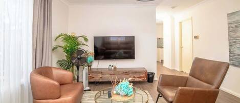 Televisión y oficina