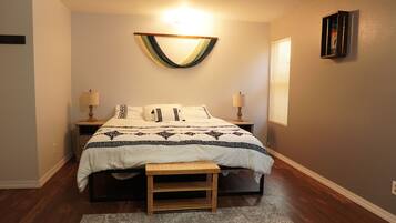 3 bedrooms, iron/ironing board, WiFi, bed sheets