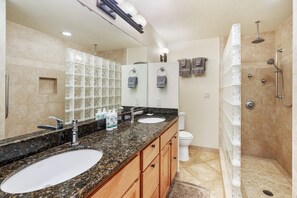 مجففات شعر، مناشف، صابون، شامبو