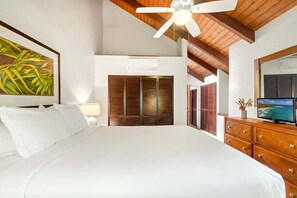 2 slaapkamers, een strijkplank/strijkijzer, reisbedje, gratis wifi