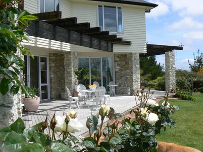 Opens 2025! Private retreat will spoil you, Stunning views, Waitomo's Hidden Gem