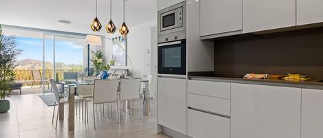 Køleskab, mikrobølgeovn, ovn, opvaskemaskine