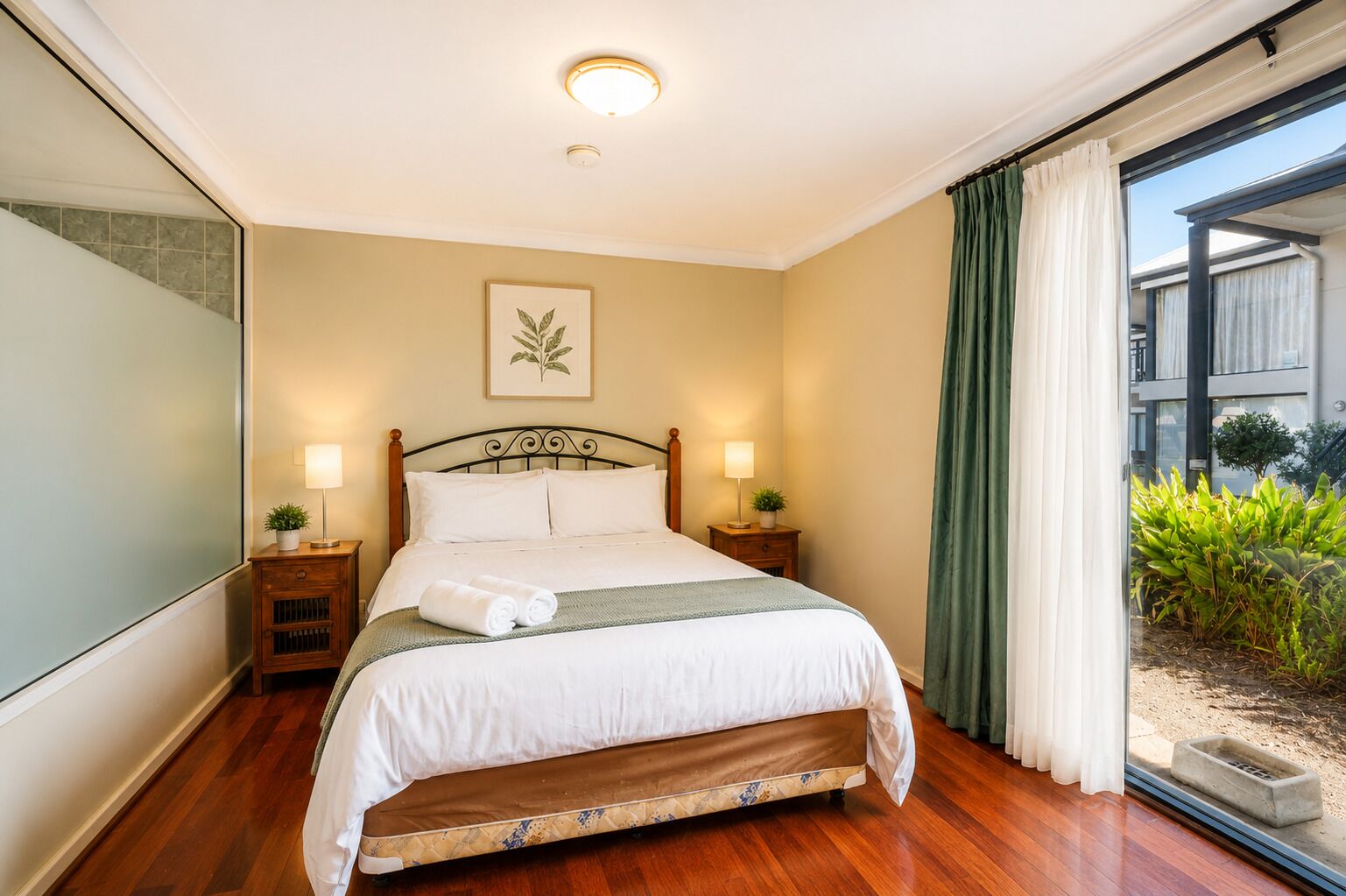2 habitaciones, espacio para trabajar con laptop y wifi gratis 