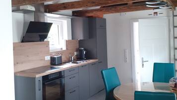 Kühlschrank, Ofen, Herdplatte, Geschirrspüler