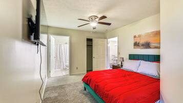 2 bedrooms, iron/ironing board, WiFi, bed sheets