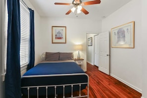 1 chambre, fer et planche à repasser, Wi-Fi, draps fournis