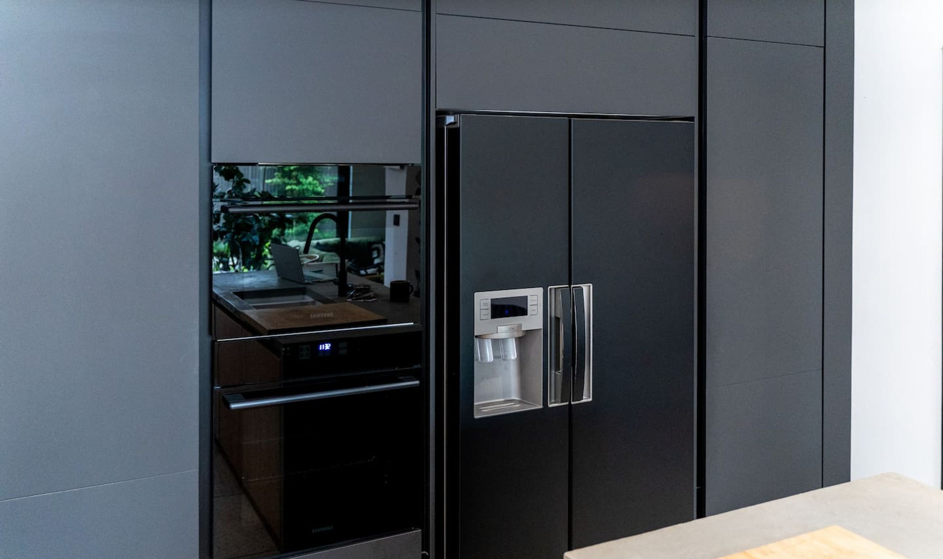 House | 4 bedrooms, desk